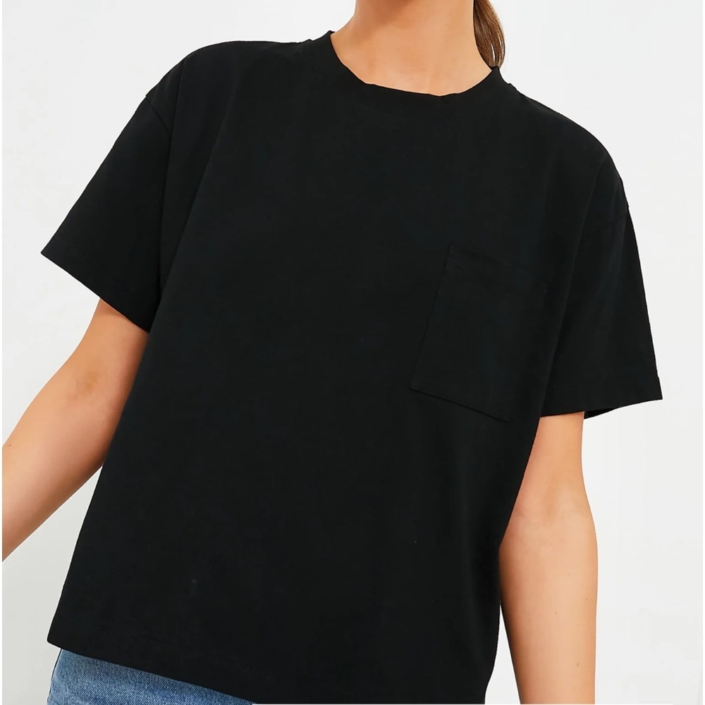 Black Kelley Pocket Tee